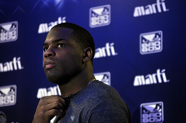 律文化的深 律文化的深